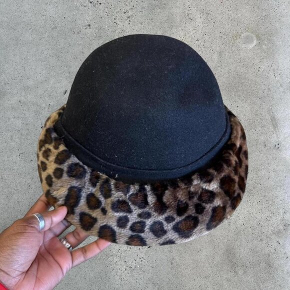 Vintage wool hat with animal print trim - Picture 5 of 5